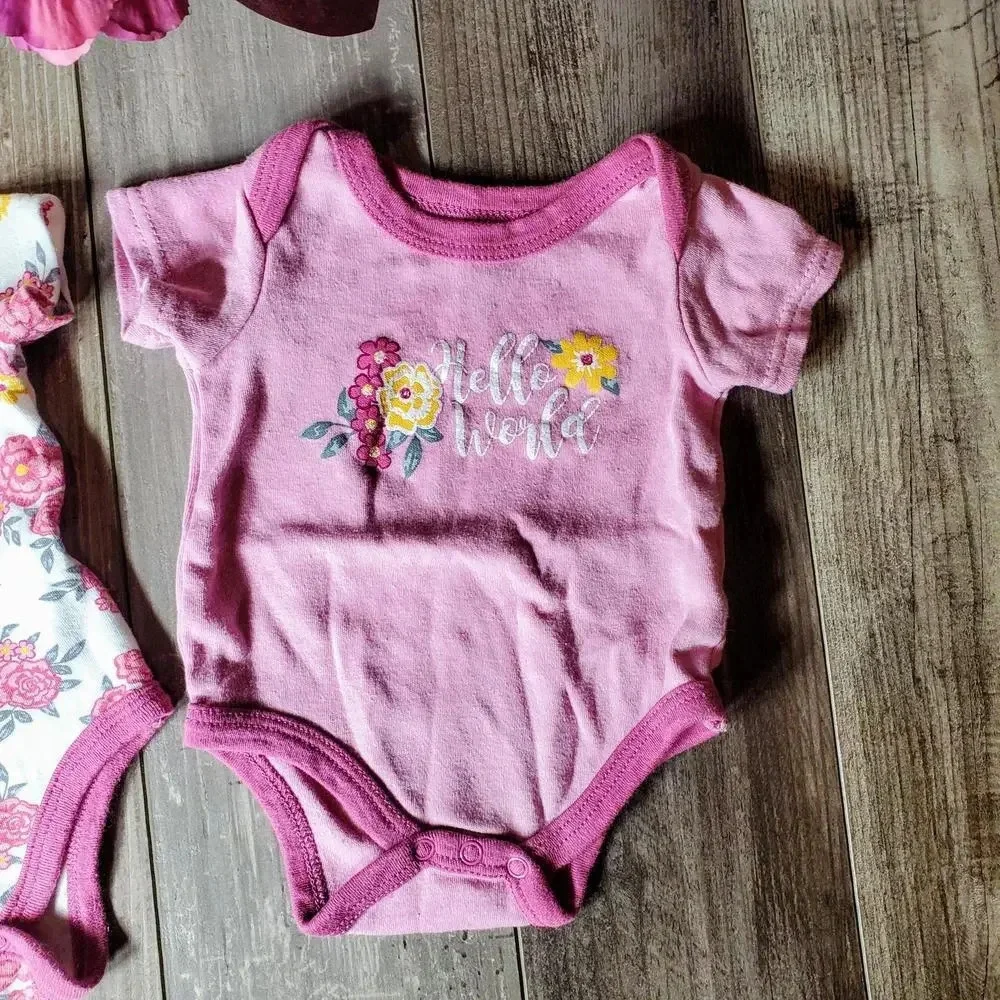 Duck.Duck Goose Floral Baby Bodysuits Size 0-3M
